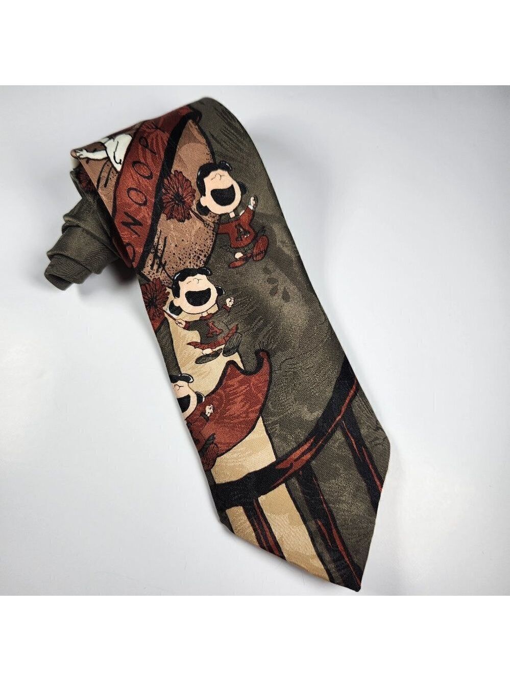 Snoopy Necktie Men's Tie Football Lucy 1958 United Feature Syndicate Inc